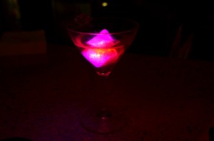 Yes, that's a glow cube in my Manhattan. That should tell you everything you need to know.