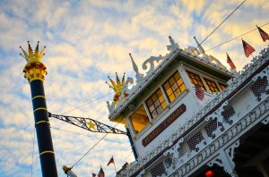 MAAAAAARK TWAAAAAIN.